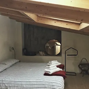 Casa Del Nespolo Couette-café