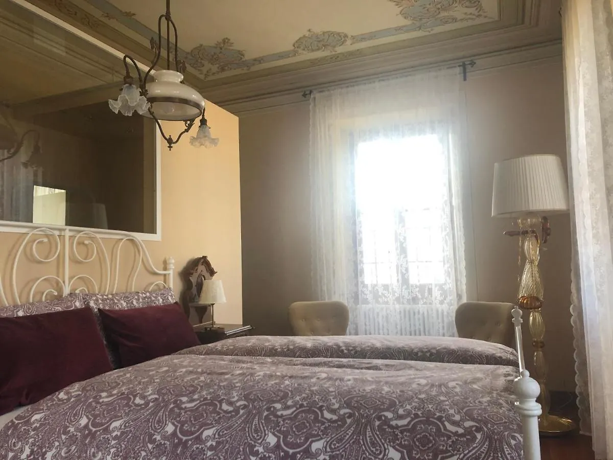 Villa Il Maiale Bianco Bed & Breakfast 0*, San Fedele Intelvi Italy